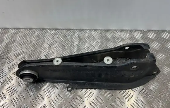 BMW i4 Rear upper control arm/wishbone 6895251