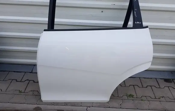 Seat Leon (1P) Rear door
