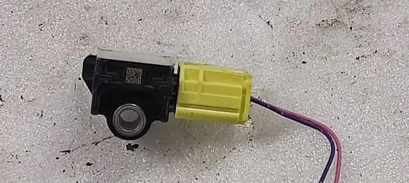 Mitsubishi Outlander Airbag deployment crash/impact sensor 8651A166 180928400 A455