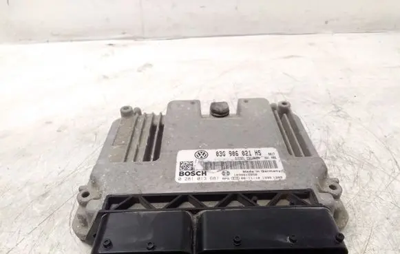Volkswagen Caddy Engine control unit/module 03G906021HS 0281013681