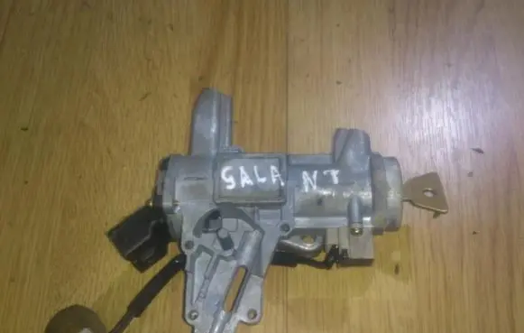 Mitsubishi Galant Ignition lock 337360