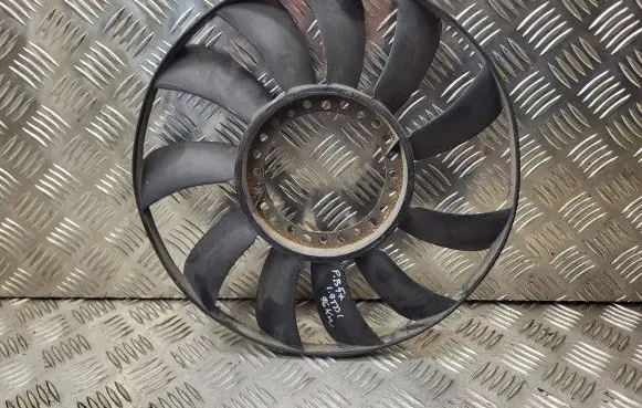Volkswagen PASSAT B5.5 Fan impeller 058121301B
