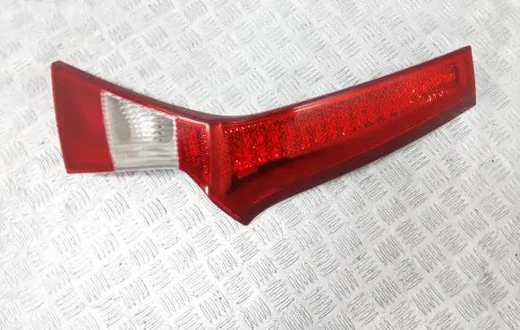 Volvo V70 Tailgate rear/tail lights
