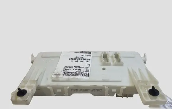 Ford Focus C-MAX Fuse module 97RA000001 7M5T14A073 8M5T14014