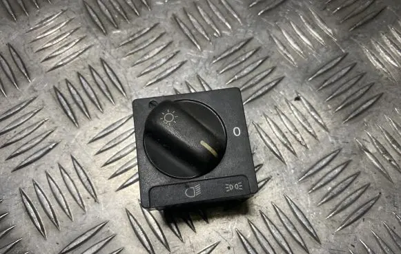 Volvo V70 Light switch 8622023 MH173100246 04W17E