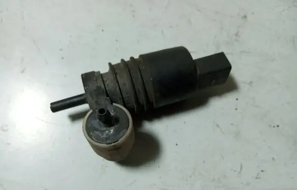 Audi A6 S6 C5 4B Windscreen/windshield washer pump