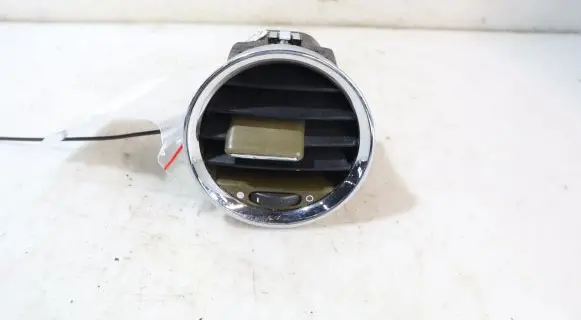 Fiat 500 Dashboard side air vent grill/cover trim