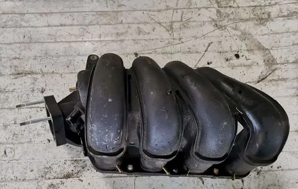 Toyota Corolla Verso E121 Intake manifold NOCODE