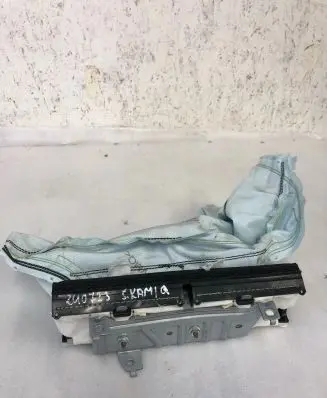 Skoda Kamiq Knee airbag 655880841d