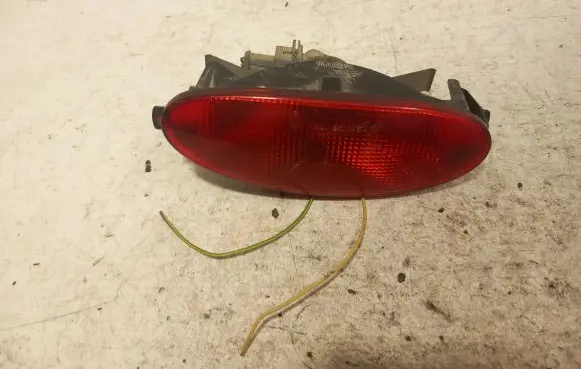 Peugeot 206 Third/center stoplight 004005