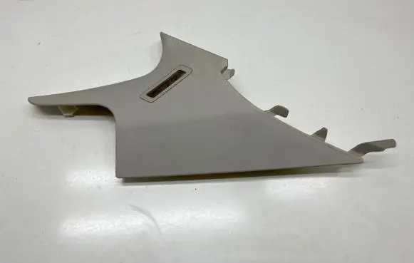 Mercedes-Benz C W204 (C) pillar trim A2046900725