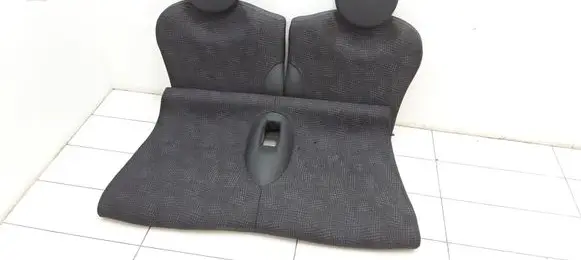 Mini One - Cooper R50 - 53 Rear seat 