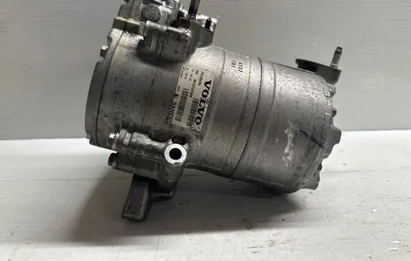 Volvo XC90 Air conditioning (A/C) compressor (pump) 31455426