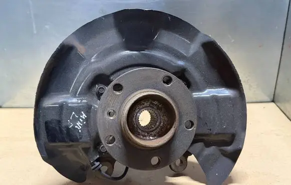 Mini Cooper Countryman R60 Front wheel hub spindle knuckle 