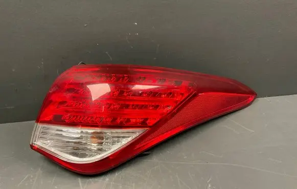 Hyundai i40 Rear/tail lights 924023Z3