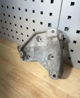 BMW X5 E70 A/C compressor mount bracket 7799863 64557799863 592801