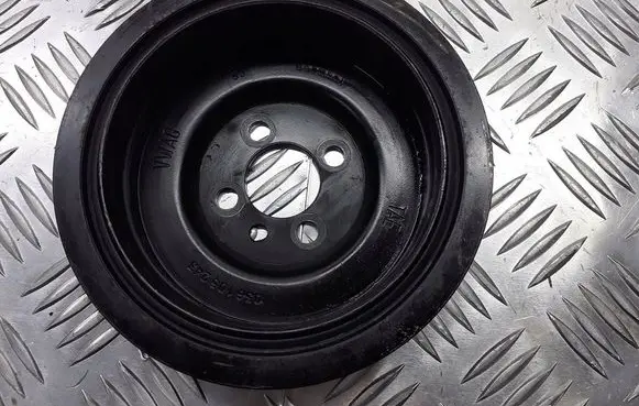 Volkswagen Touran I Alternator pulley 03G105243
