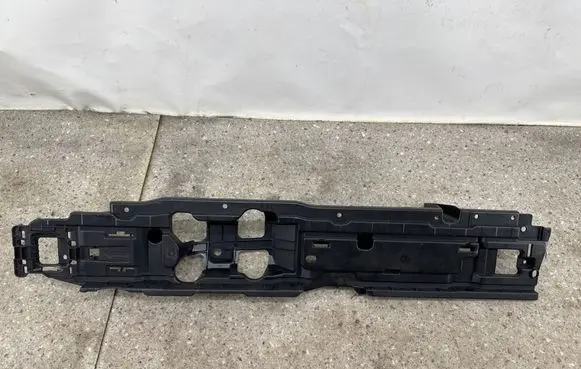 BMW X6 G06 Sill supporting ledge 7470947