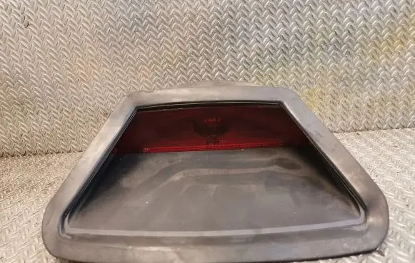 BMW 7 E38 Third/center stoplight 8352788