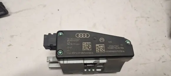 Audi A4 S4 B8 8K Steering wheel lock 8K0905852D