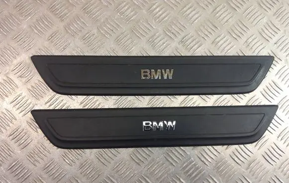 BMW X3 F25 Side skirt front trim 7205597