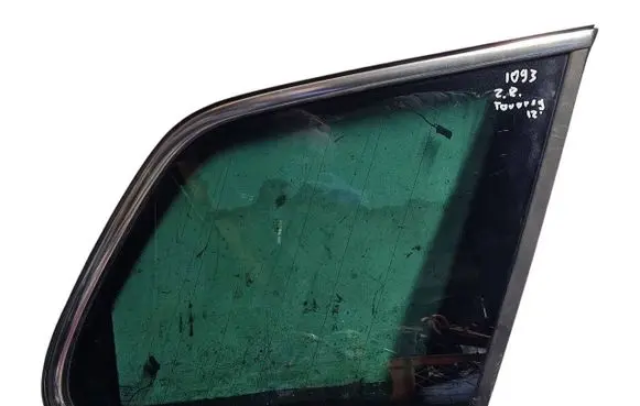 Volkswagen Touareg II Rear side window 7P6845298F 43R002092 E000255