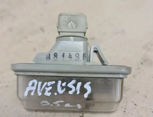 Toyota Avensis T250 Number plate light