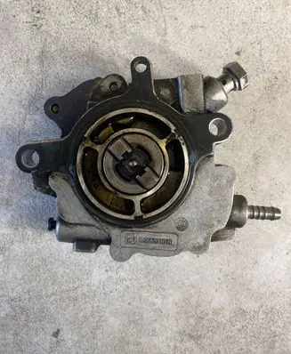 Volkswagen Phaeton Vacuum pump 07Z127025C
