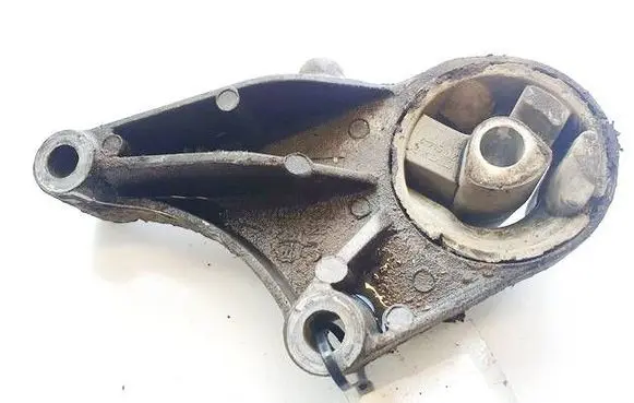 Opel Zafira B Engine mount bracket 2105442