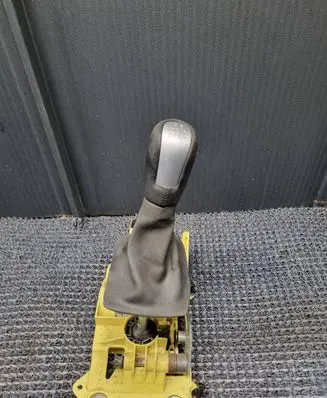 Volvo V50 Gear shift rod 30787906