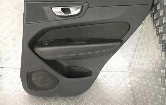 Volvo XC60 Rear door card trim 