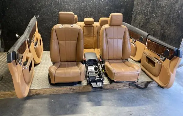Seat set