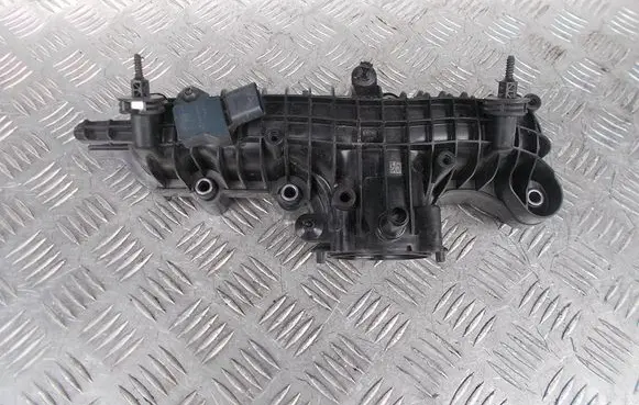 Volvo XC40 Intake manifold 32257849 32208396