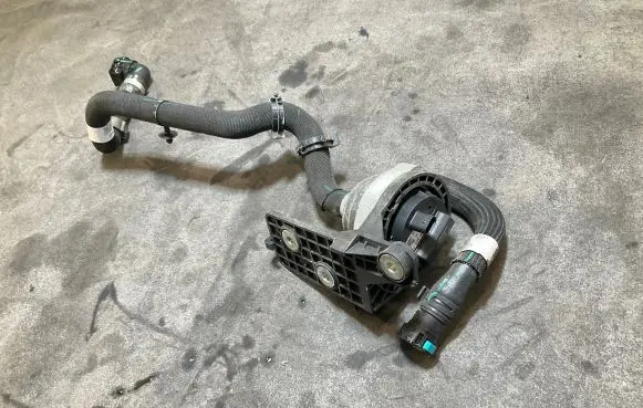 Land Rover Evoque II Electric auxiliary coolant/water pump J9D38501AA M0110325 FC1UAC480H0