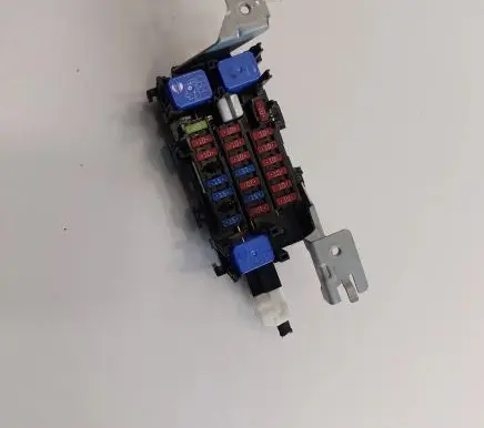 Nissan Leaf II (ZE1) Fuse module