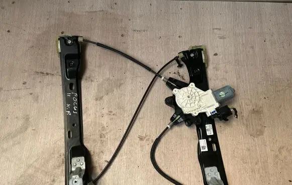 Ford Focus Front door window regulator with motor 5M51A23201BB