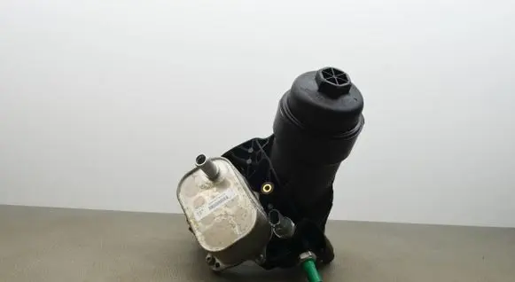 Audi A4 S4 B9 8W Oil filter cover 03N115389M 03N117021A