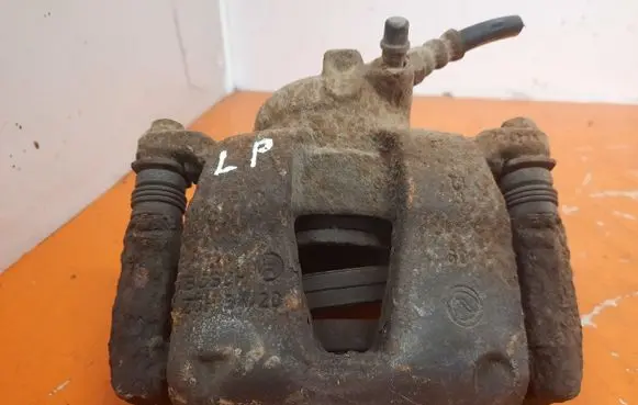Fiat Albea Front brake caliper