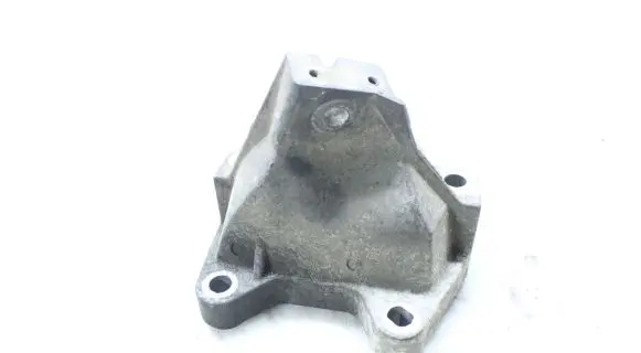 Jeep Grand Cherokee Engine mounting bracket 62758A