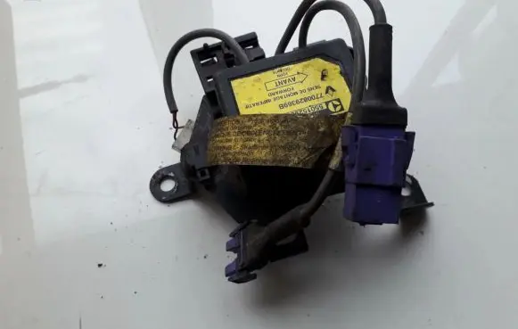 Renault 19 Airbag control unit/module 7700829369B 550152900