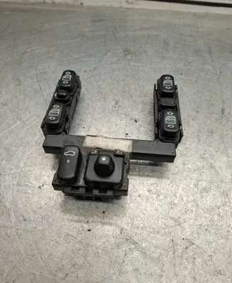 Mercedes-Benz E W210 Electric window control switch 2108211051 03750010
