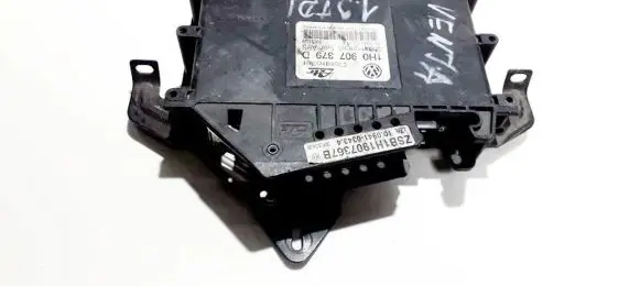 Volkswagen Golf III ABS control unit/module 1h0907379d 10.0941-0320.4