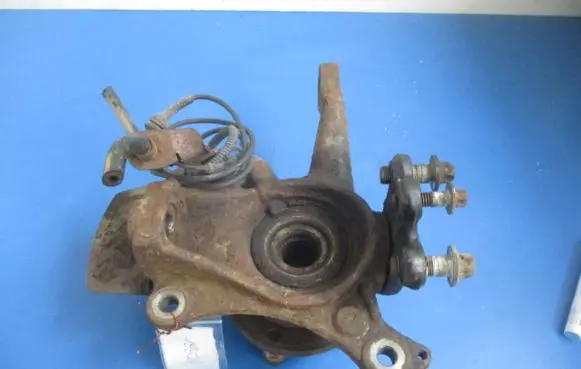 Peugeot 407 Front wheel hub spindle knuckle