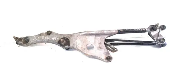 Lexus RX 300 Front wiper linkage 