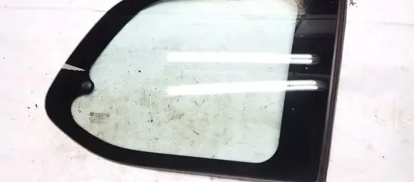KIA Carnival Rear side window