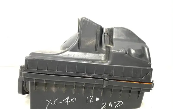 Volvo XC70 Air filter box 1752530