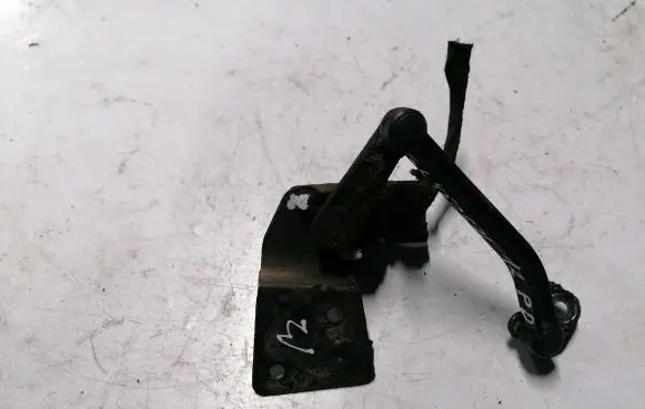 Mercedes-Benz GL X164 Air suspension front height level sensor A1643280240 1643280240