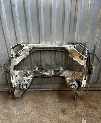 BMW 3 E90 E91 Front axle beam 516103449