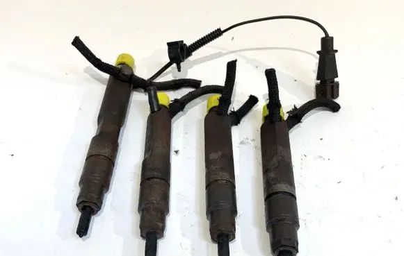 Fuel injectors set