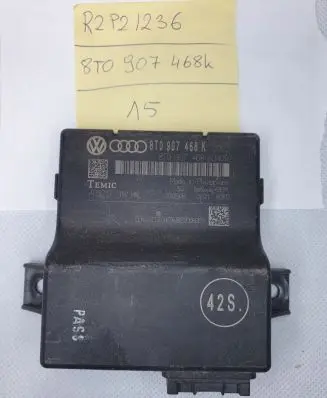 Audi A5 8T 8F Gateway control module 8T0907468K